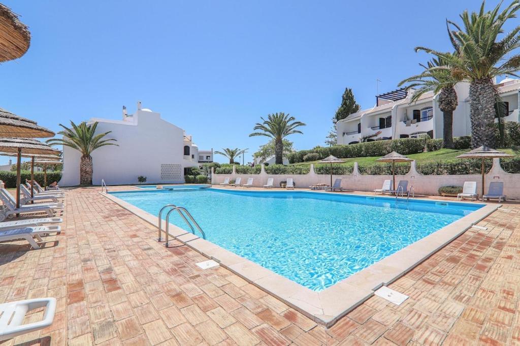 Vila Mourisca Porches  Luaran gambar