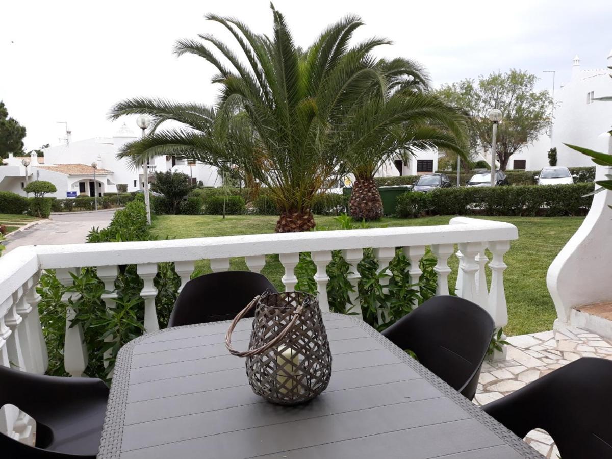 Vila Mourisca Porches  Luaran gambar