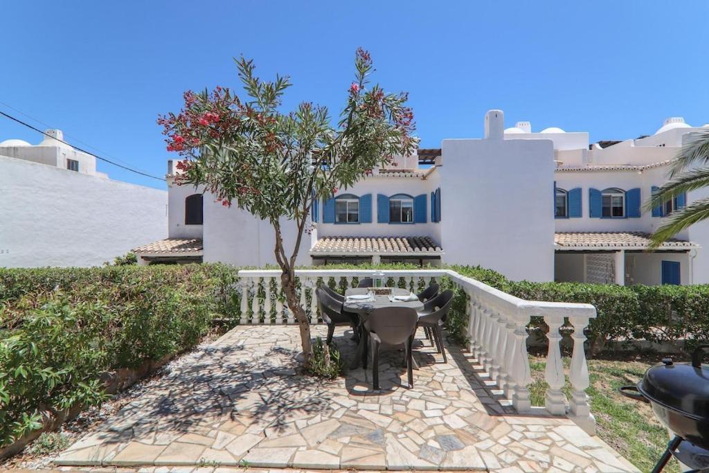 Vila Mourisca Porches  Luaran gambar