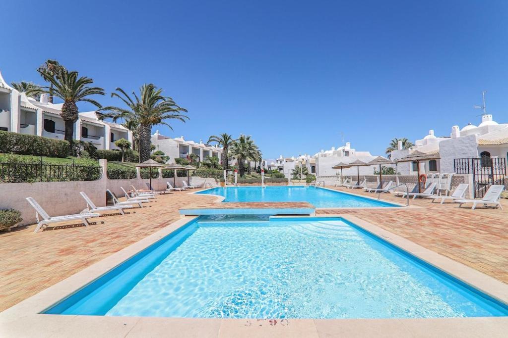 Vila Mourisca Porches  Luaran gambar